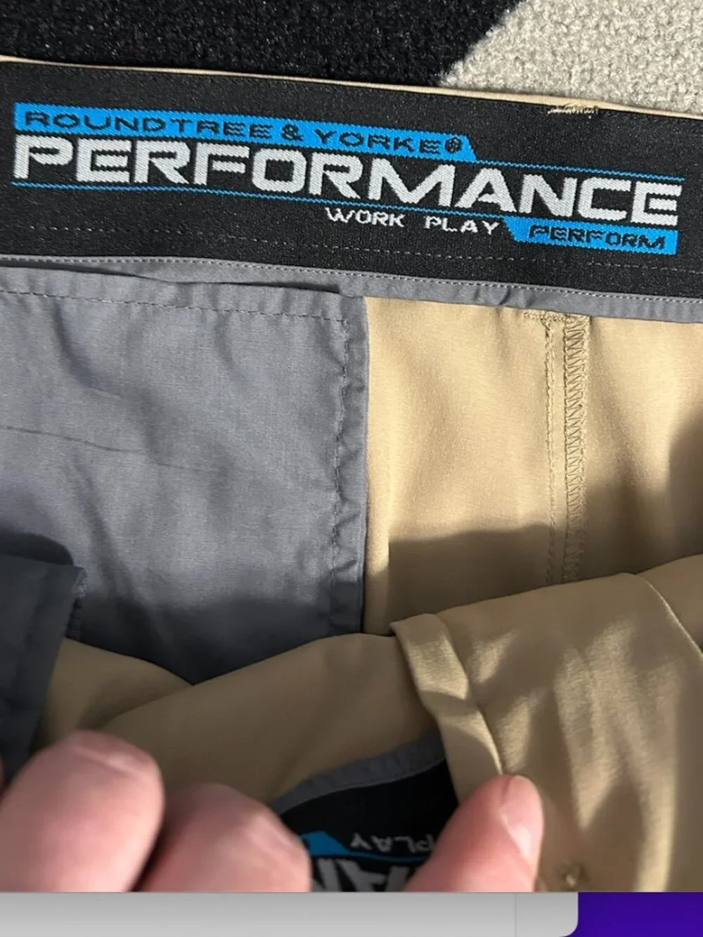 Roundtree & Yorke Men's Performance Chino Golf Pants Men's 40X36 (Actual 40X35)